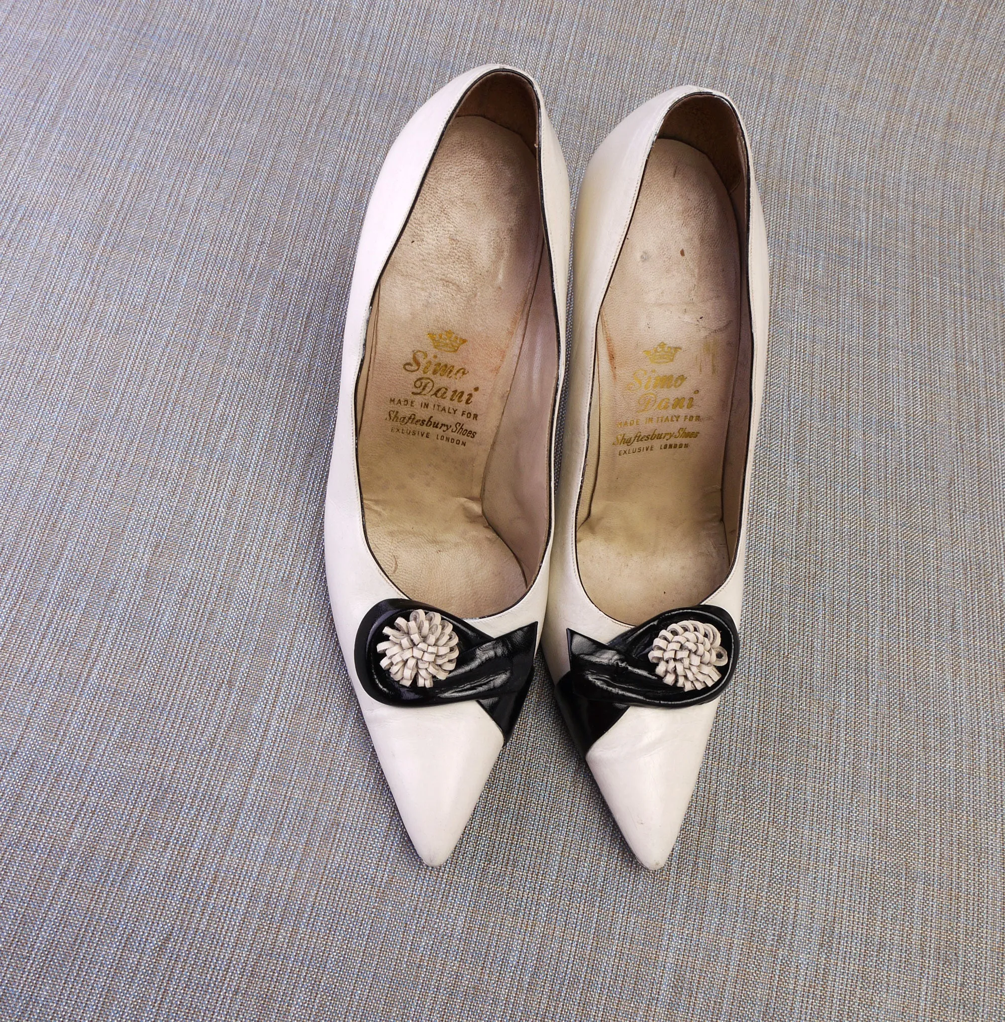 1960s Black & White 4 Inch Stiletto Pumps UK 4.5