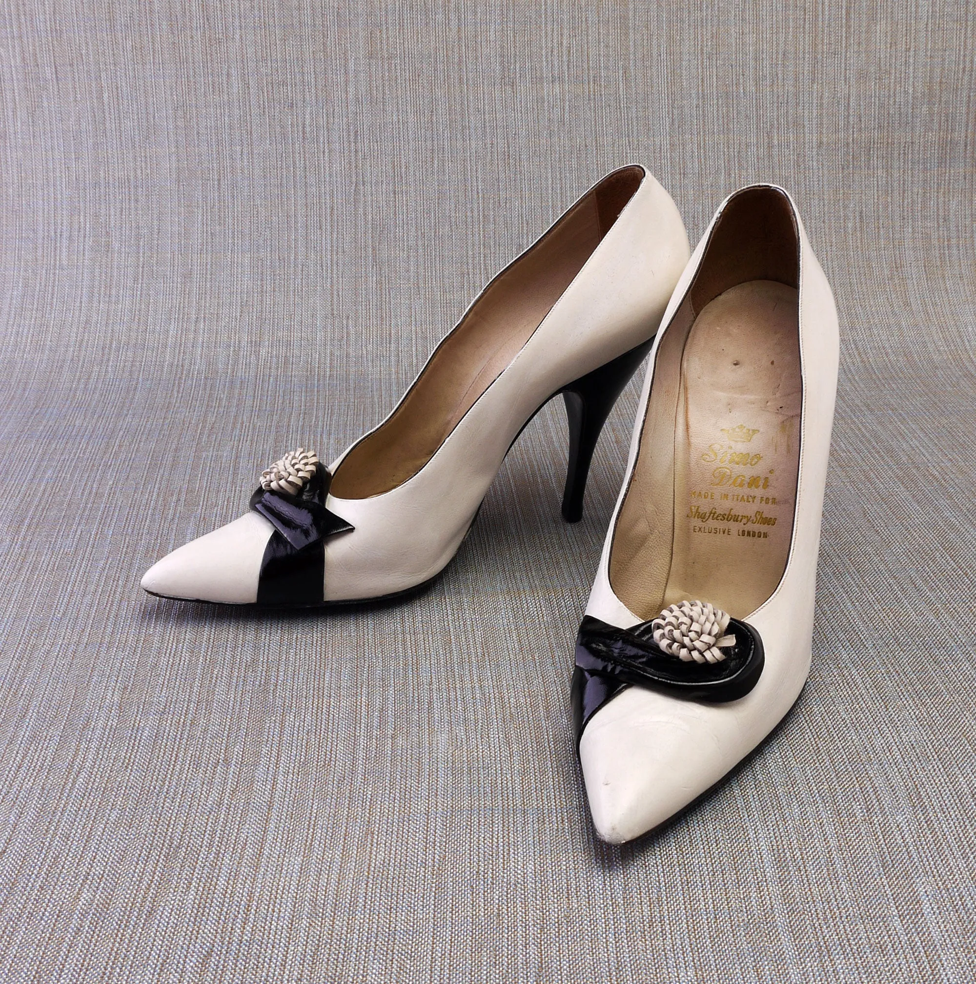 1960s Black & White 4 Inch Stiletto Pumps UK 4.5