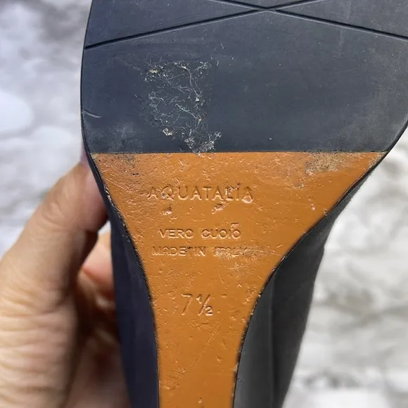 Aquatalia  Navy Textured Wedge Heels size 7.5 Made in Italy