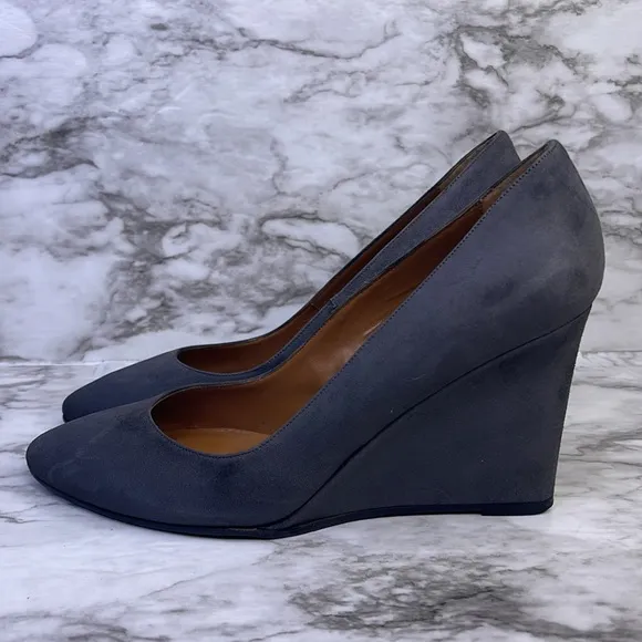 Aquatalia  Navy Textured Wedge Heels size 7.5 Made in Italy