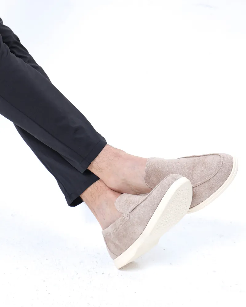 Classic Suede Loafers with Timeless Elegance