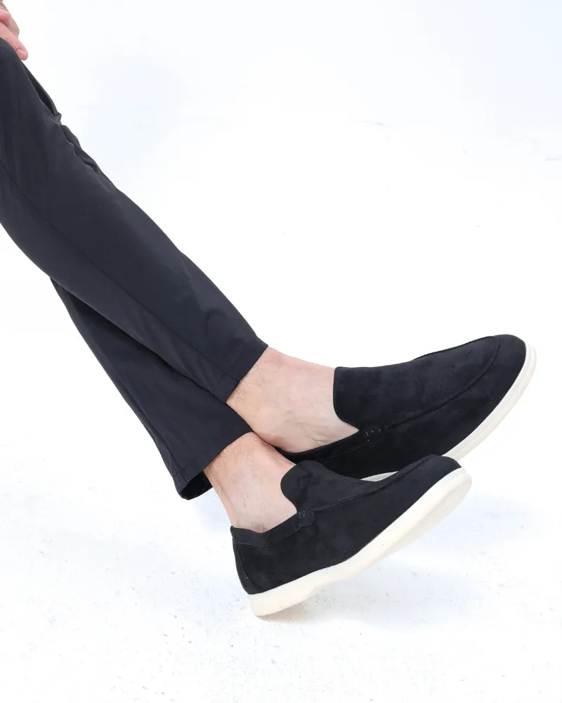 Classic Suede Loafers with Timeless Elegance