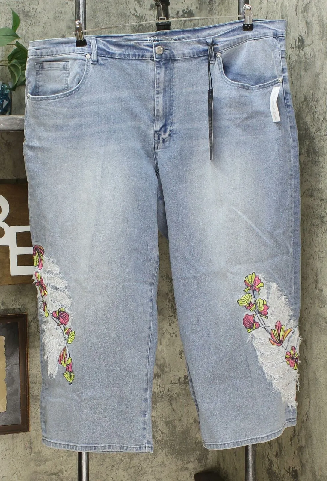 DG2 By Diane Gilman Women's Plus Size Embroidered Cropped Wide Leg Jeans