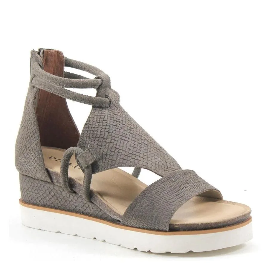 Diba True Green Clover Wedge