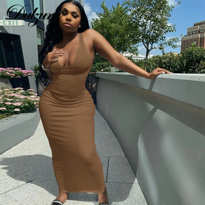 Dulzura Ribbed Knitted Stripe Women Sleeveless Midi Dress