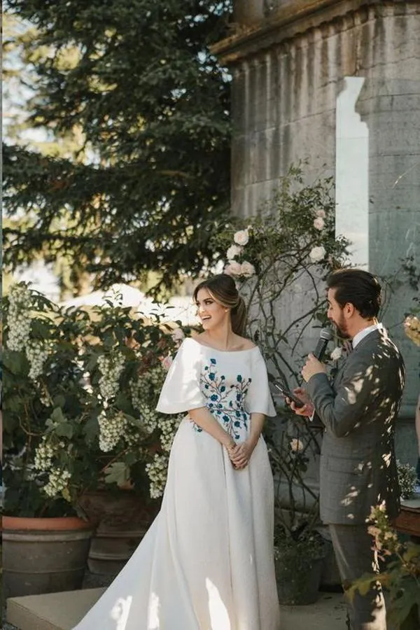 Elegant Wedding Dress, Half Sleeve Bateau Embroidery Romantic Bridal Gown, SW330