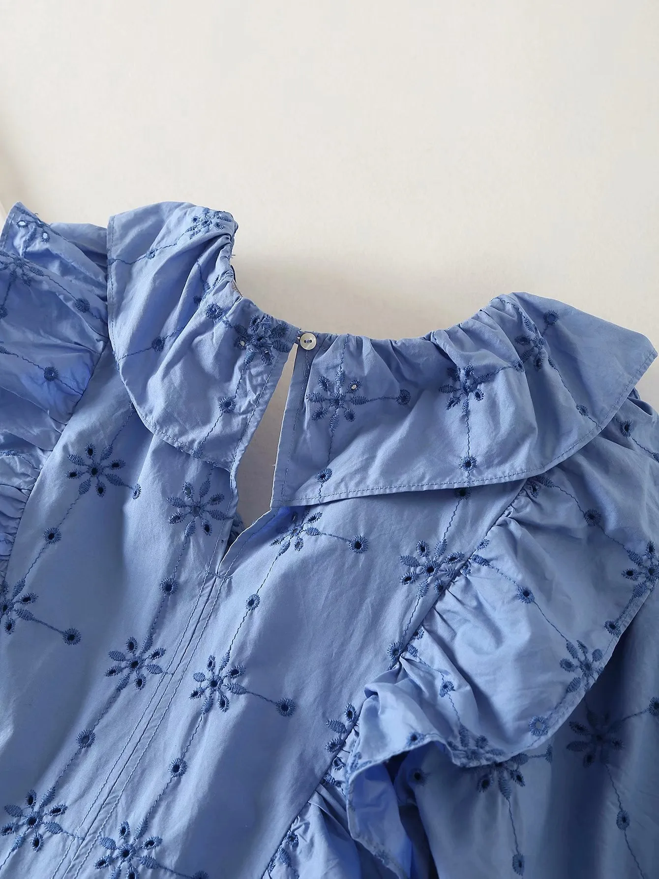 Embroidery Pleated Ruffled Lantern Sleeve Midi Dresses