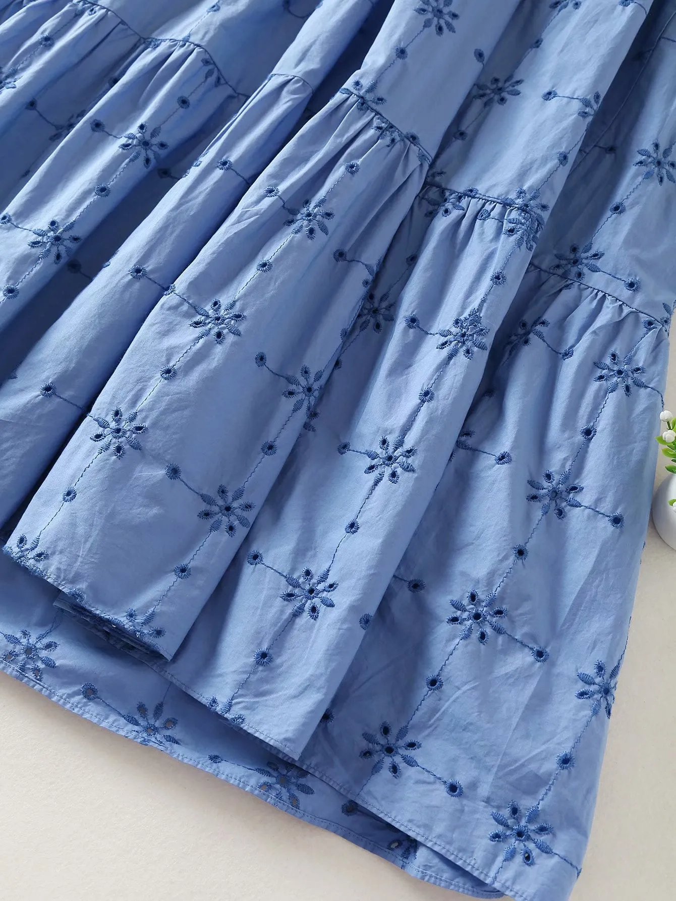 Embroidery Pleated Ruffled Lantern Sleeve Midi Dresses