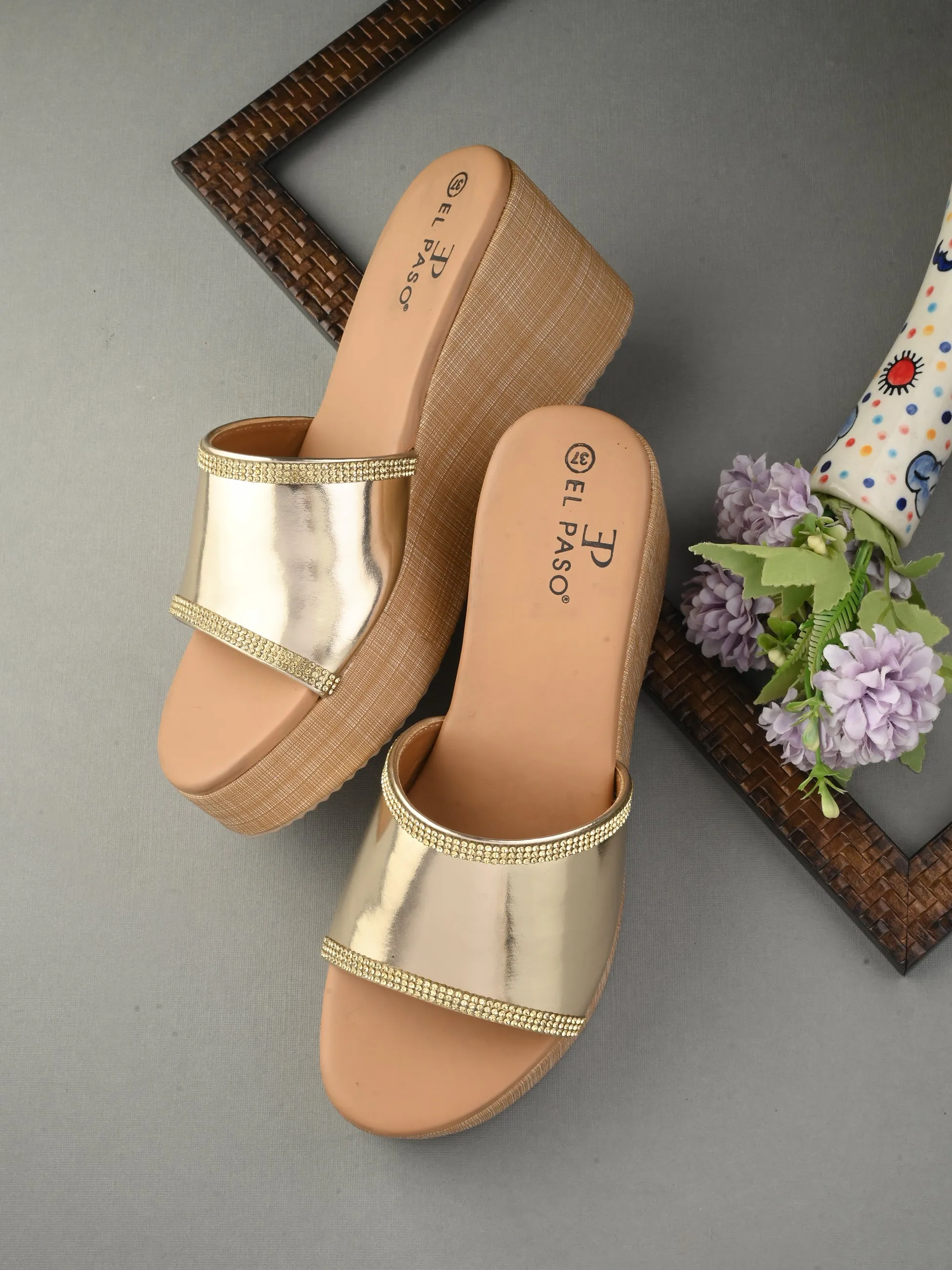 Gilded Glow Wedge For Women