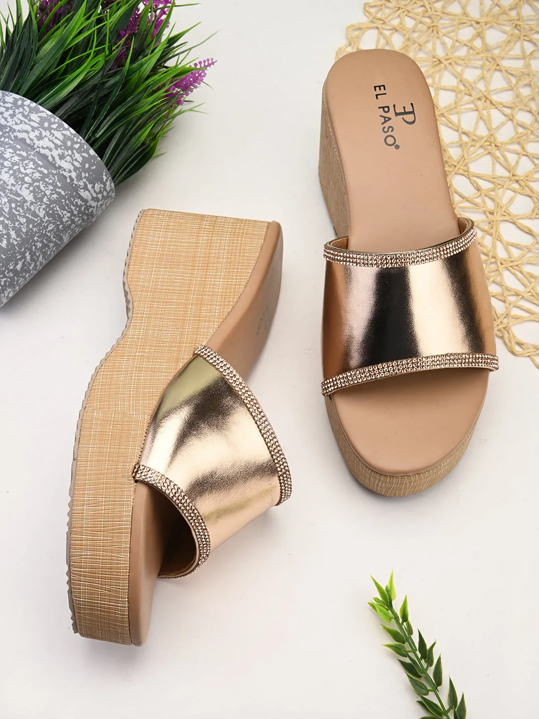Gilded Glow Wedge For Women