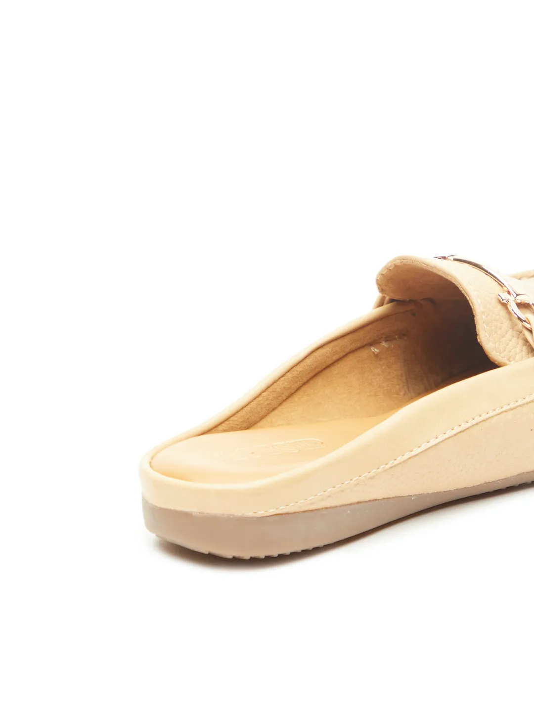 GOSSIP WOMENS BEIGE MOCCASINS