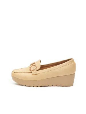 GOSSIP WOMENS BEIGE MOCCASINS
