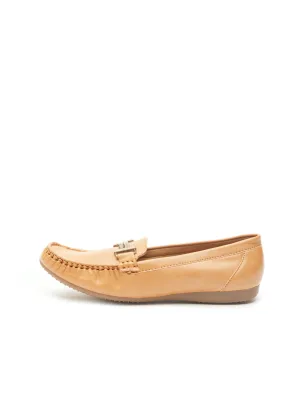 GOSSIP WOMENS BEIGE MOCCASINS