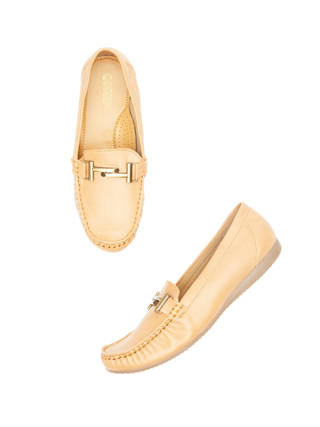 GOSSIP WOMENS BEIGE MOCCASINS