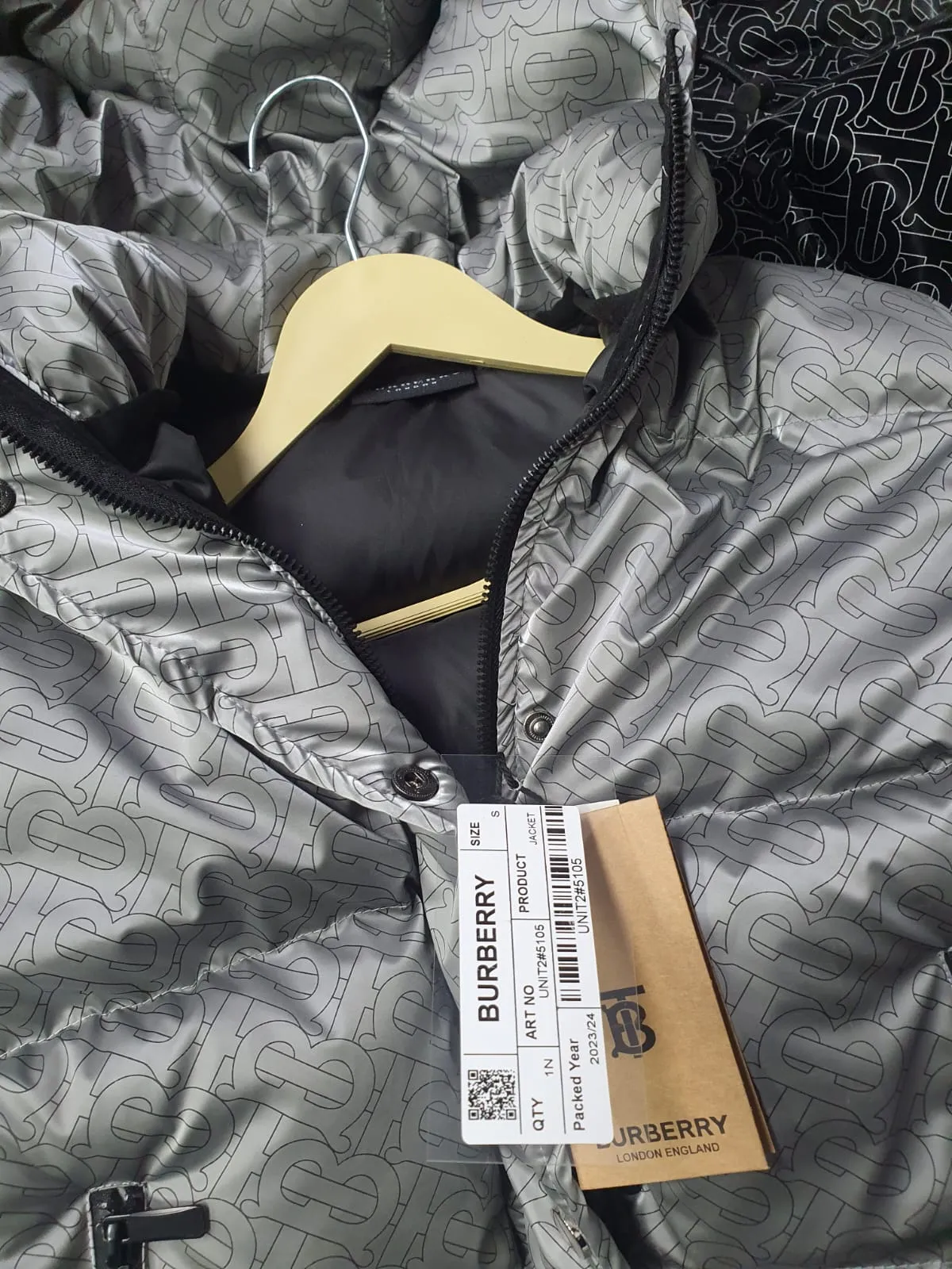 High End Quality Jackets available For Ladies