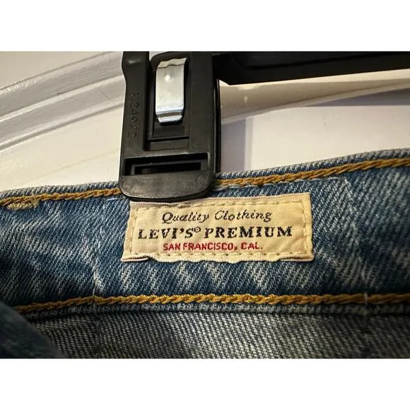 Levi's Ribcage Straight Leg Jeans - Size 31 Blue Wash High Rise Sexy &amp; Flawless