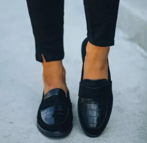 Mercedes® | Classic crocodile pattern loafers
