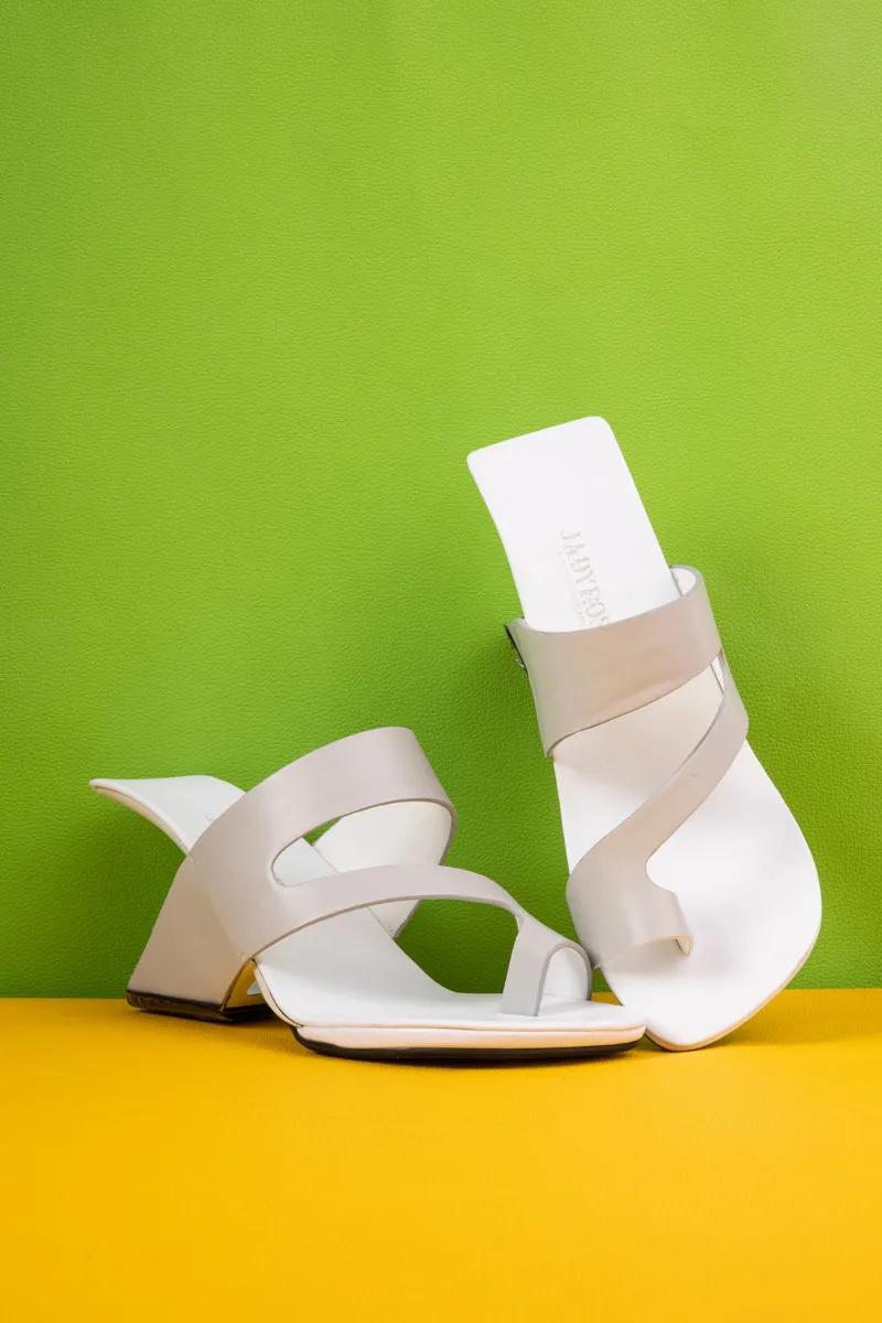 Noreen Ring Toe Leather Heels - Grey