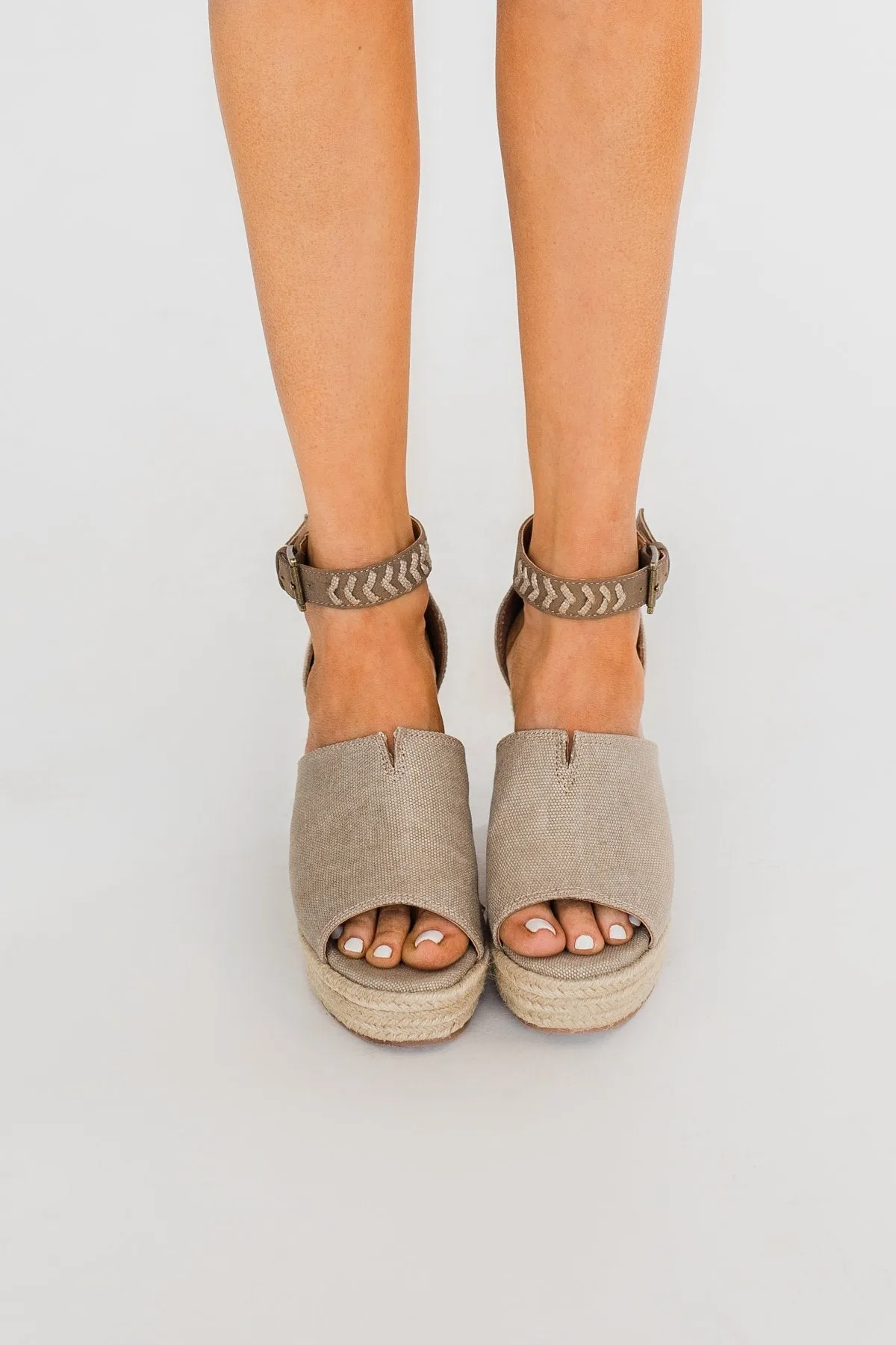 Not Rated Leif Wedges- Taupe