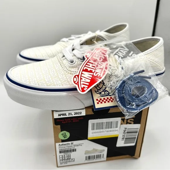NWT Vans Authentic SF Classic Low Top Sneaker in Cream off white x Yucca Fins