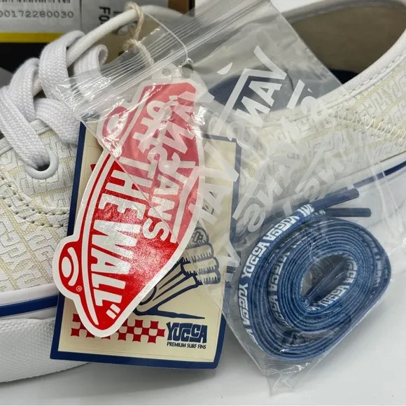 NWT Vans Authentic SF Classic Low Top Sneaker in Cream off white x Yucca Fins