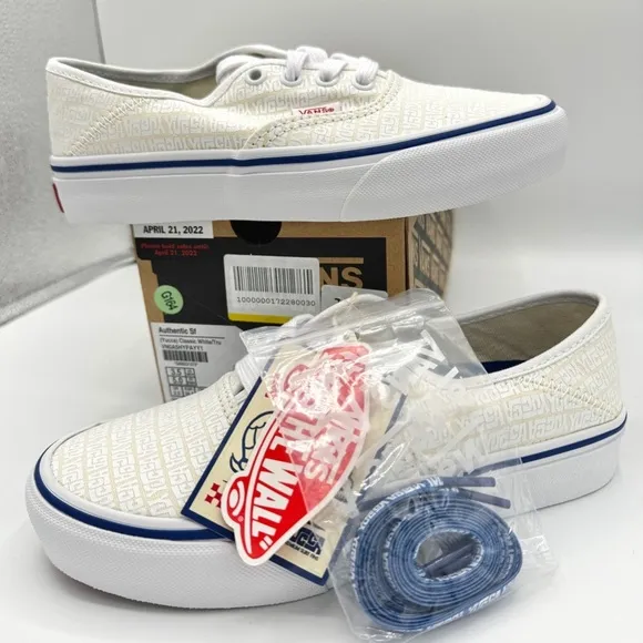 NWT Vans Authentic SF Classic Low Top Sneaker in Cream off white x Yucca Fins