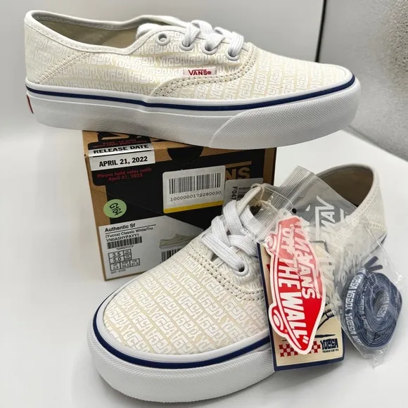 NWT Vans Authentic SF Classic Low Top Sneaker in Cream off white x Yucca Fins