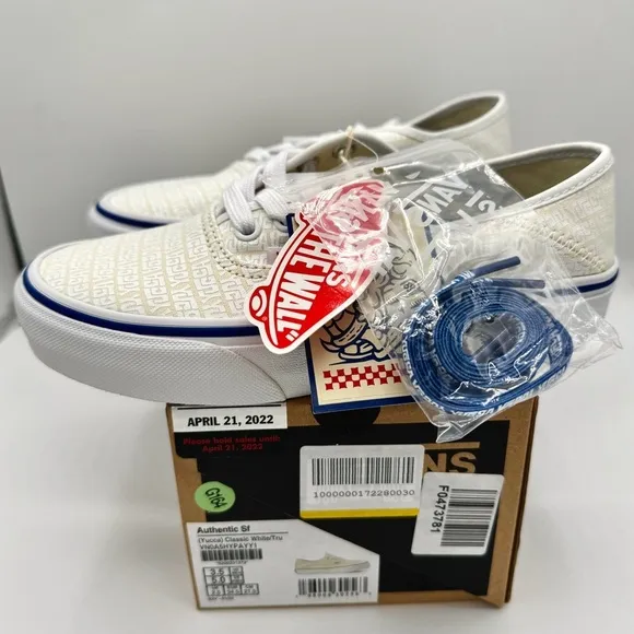 NWT Vans Authentic SF Classic Low Top Sneaker in Cream off white x Yucca Fins