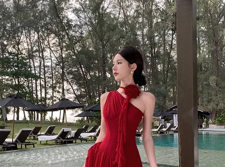 Set: Sleeveless One-Shoulder Plain Maxi A-Line Dress   Flower Choker