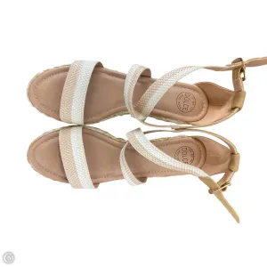 Shoes Heels Wedge By Clothes Mentor In Cream, Size: 8.5