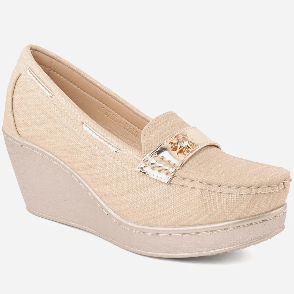 Women "KEENER" Classic Moccasins