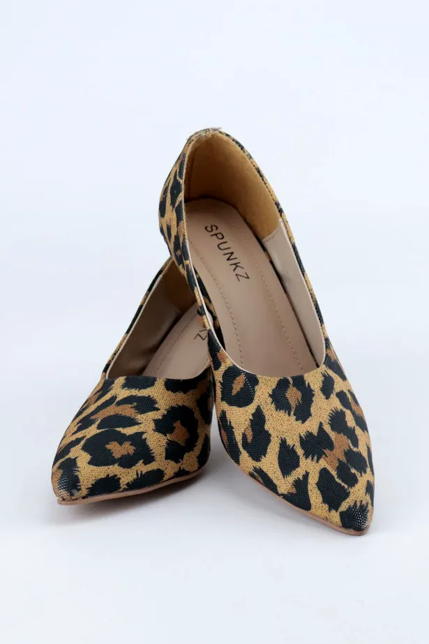 Zelda Leopard-Print Pointed Toe Stiletto Heel Pumps-11043