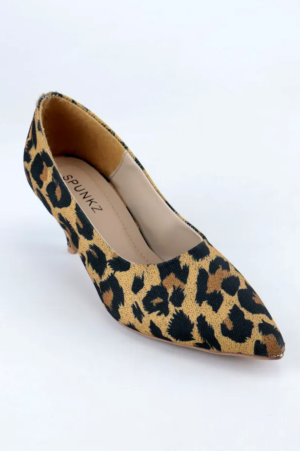 Zelda Leopard-Print Pointed Toe Stiletto Heel Pumps-11043